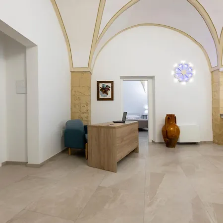 Acquaviva &
