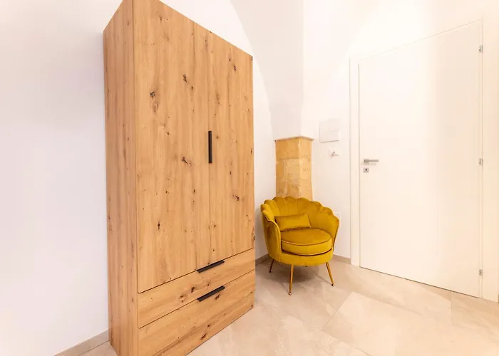 Acquaviva & Lecce