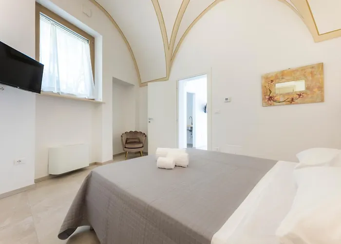 Acquaviva & Lecce